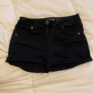 black AE jean shorts